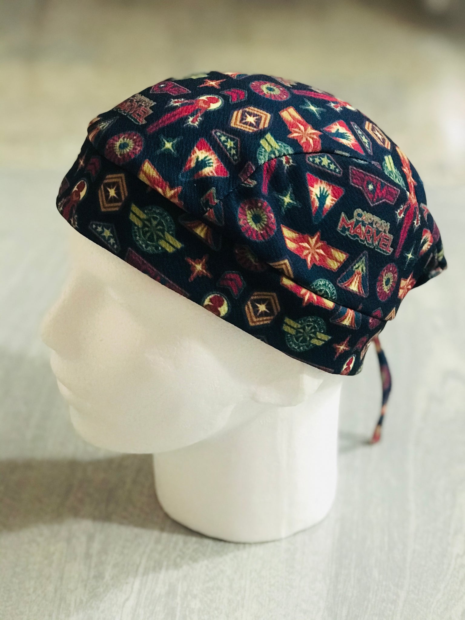 GORRO QUIRÚRGICO HOMBRE CAPITANA MARVEL