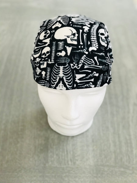 GORRO QUIRÚRGICO HOMBRE CALAVERAS BLANCAS